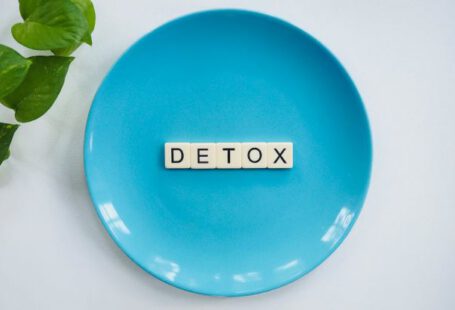 Detox - Detox Text on Round Blue Plate